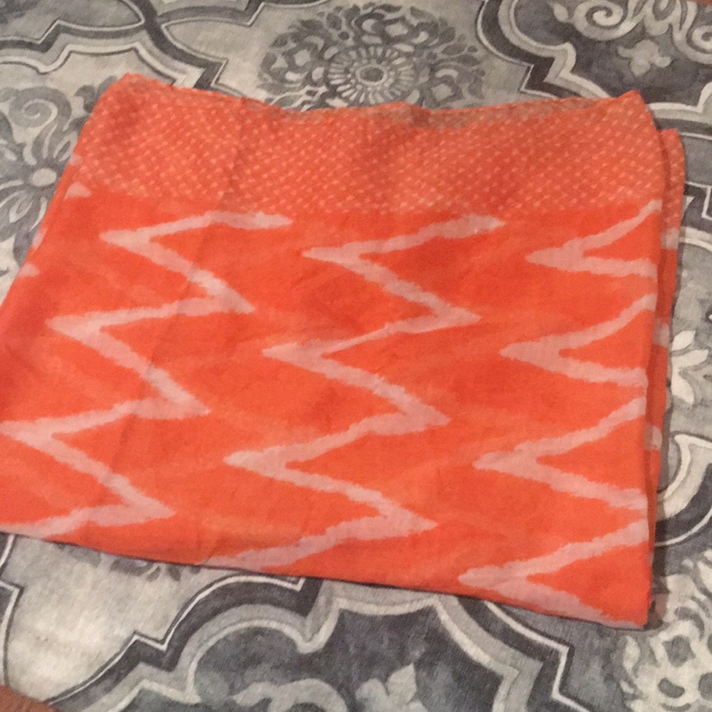 NWOT Infinity Scarf - Picture 2 of 2